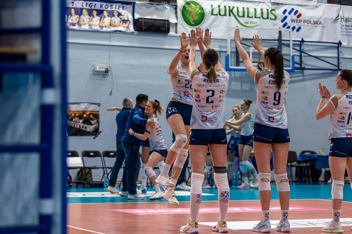 Mielczanki zdominowały parkiet w Nowym Dworze [ZDJĘCIA]