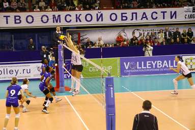 Rywalki Banku BPS Fakro przedłuża kontrakty