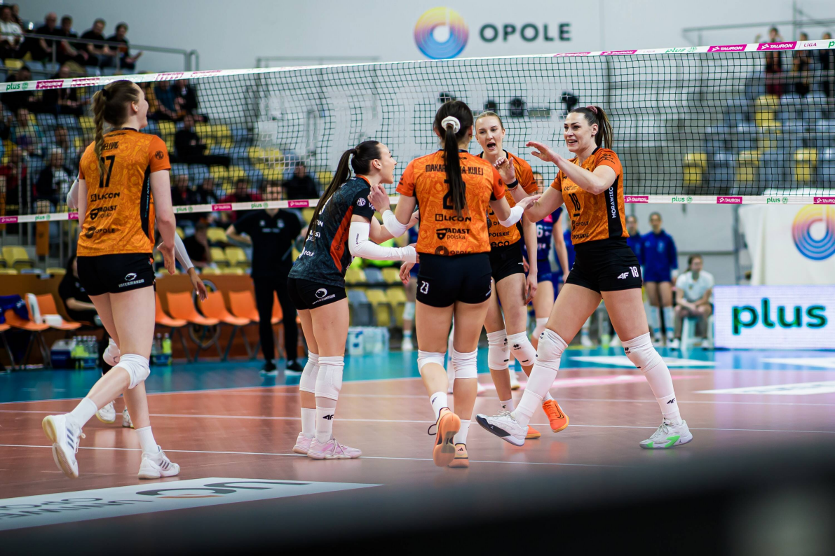 UNI Opole zyskuje 3. punkty [ZDJĘCIA]