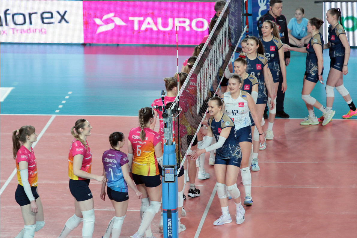 Bydgoszczanki wygrały, przeskoczyły MOYA Radomkę i zaczną play-offy meczem w Rzeszowie [Zdjęcia]