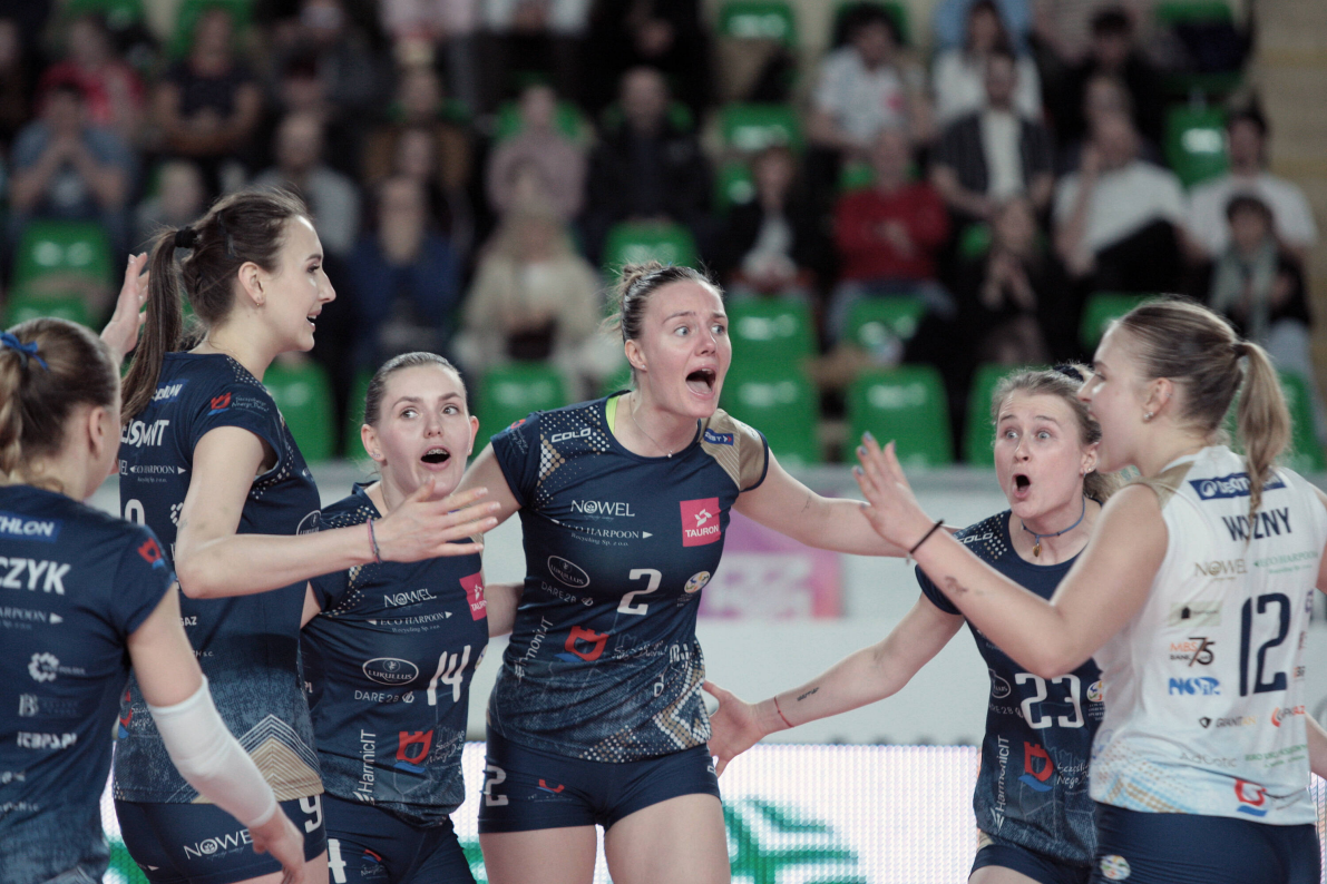 Bydgoszczanki wygrały, przeskoczyły MOYA Radomkę i zaczną play-offy meczem w Rzeszowie [Zdjęcia]