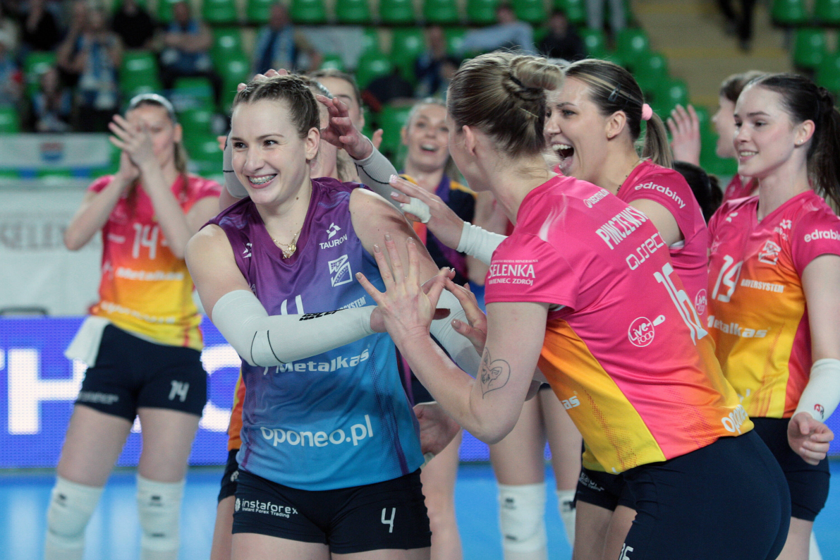 Bydgoszczanki wygrały, przeskoczyły MOYA Radomkę i zaczną play-offy meczem w Rzeszowie [Zdjęcia]