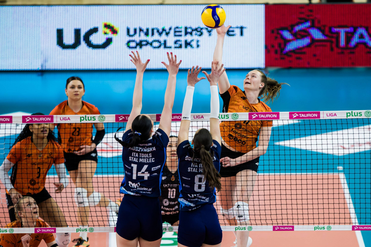 W 1/4 finału pomiędzy UNI Opole a ITA TOOLS STAL Mielec, pierwszy mecz zwycięski dla Mielczanek [ZDJĘCIA]