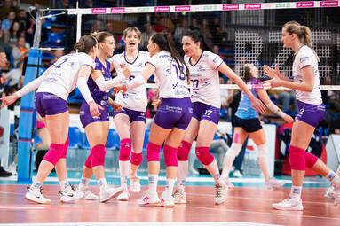 W pierwszym meczu ćwierćfinałowym TAURON Ligi Rzeszowianki w siedemdziesiąt siedem minut pokonały Metalkas Pałac Bydgoszcz  [ZDJĘCIA]