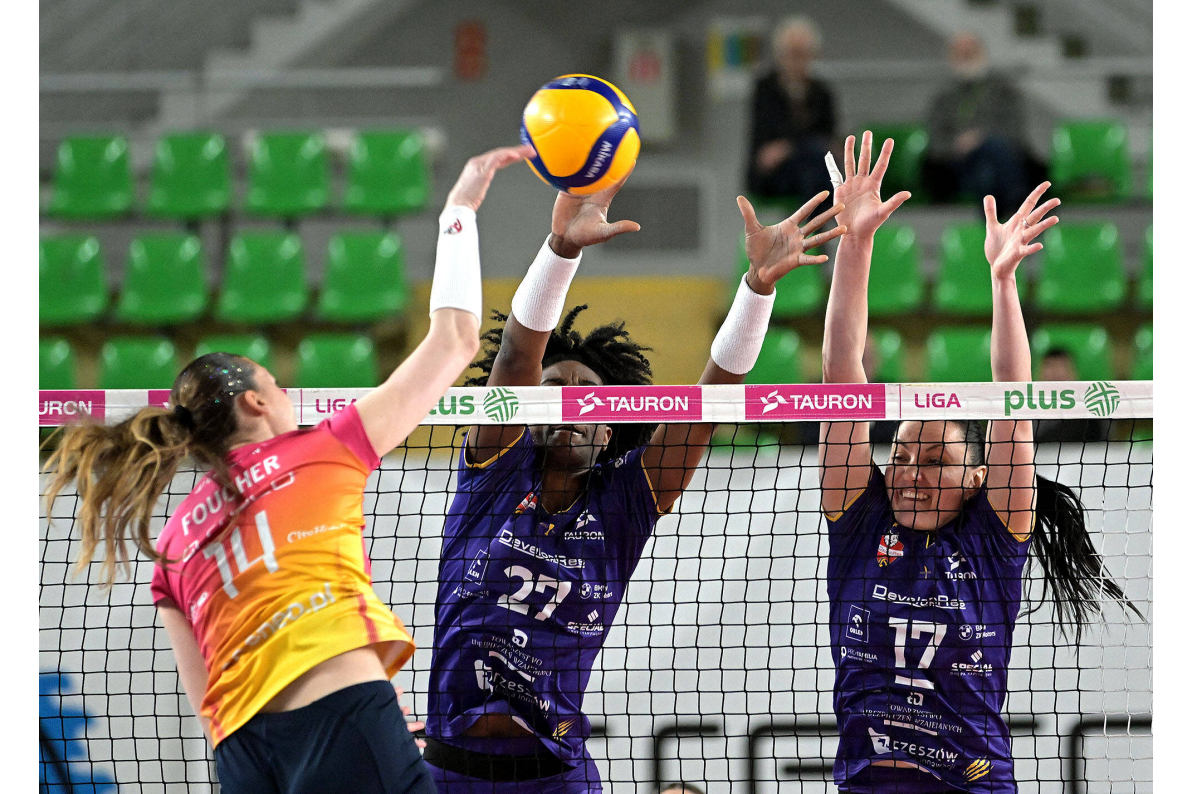 KS DevelopRes Rzeszów  wygrywa drugie spotkanie z Metalkas Pałacem Bydgoszcz i zostaje pierwszym półfinalistą TAURON Ligi [ZDJĘCIA]