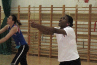 Pierwsze salwy Channon „Armaty”