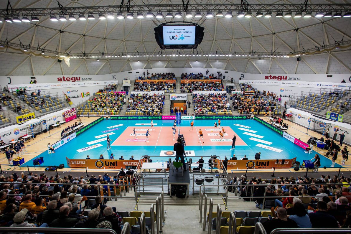 W pierwszym meczu o brąz wygrywają zawodniczki UNI Opole [ZDJĘCIA]