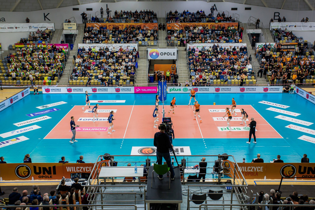 W pierwszym meczu o brąz wygrywają zawodniczki UNI Opole [ZDJĘCIA]