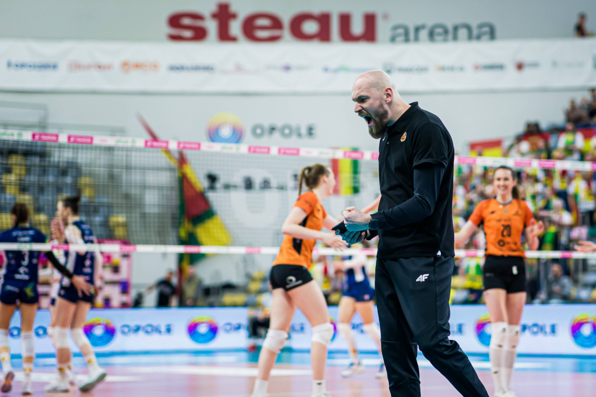 W pierwszym meczu o brąz wygrywają zawodniczki UNI Opole [ZDJĘCIA]