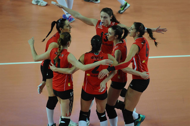 VakifBank wciąż niepokonany