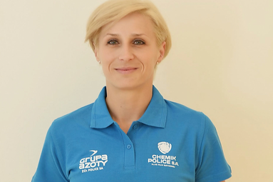 Nową fryzurę połączyła ze zmianą klubu