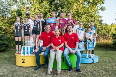 Najlepsi młodzi mistrzowie siatkówki nagrodzeni