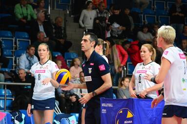 Poniedziałek z ORLEN Ligą: pewne zwycięstwa SK banku Legionovii i Tauron MKS